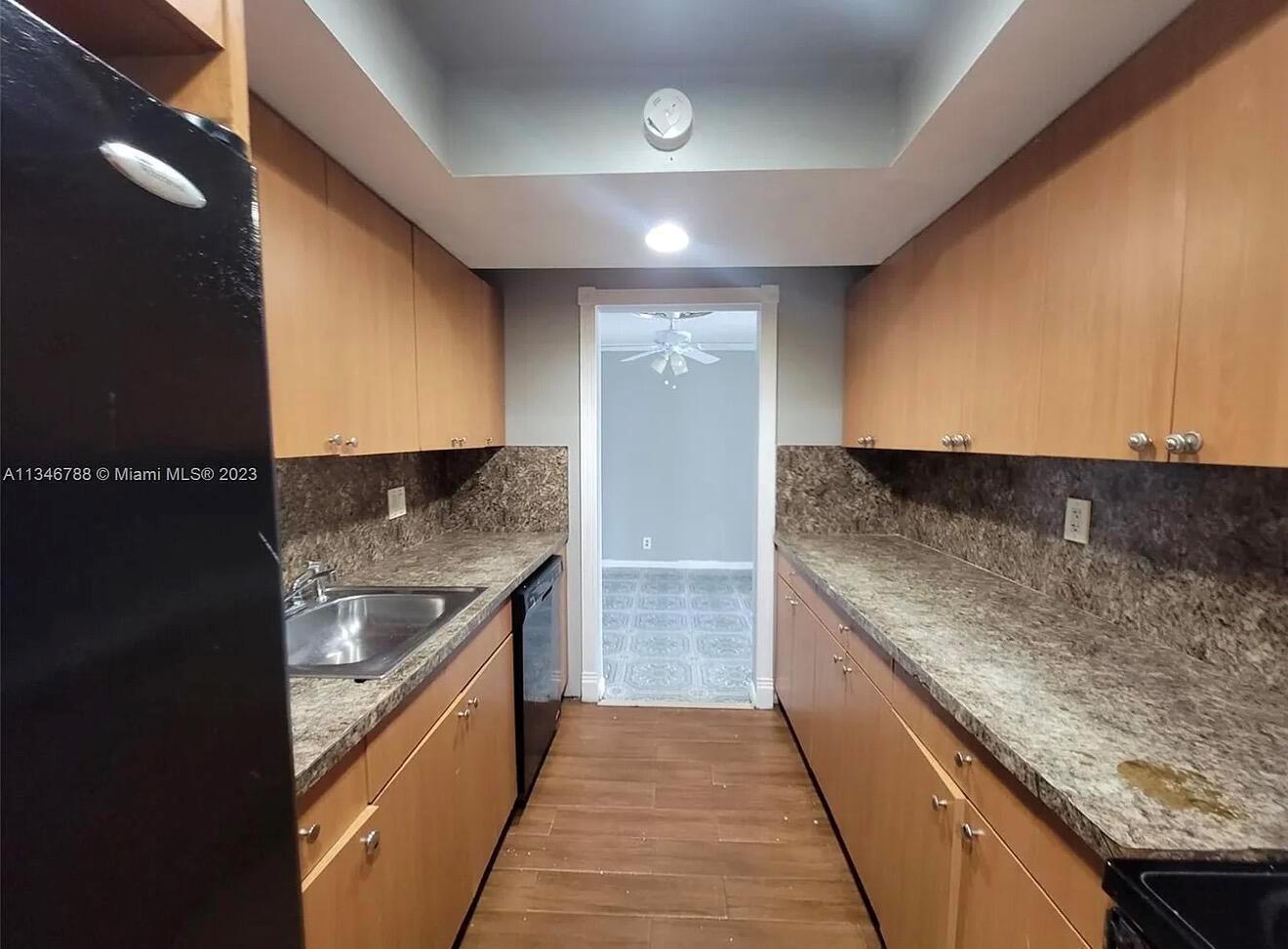 2070 NW 28TH Terrace, Fort Lauderdale FL 33311 photo 2