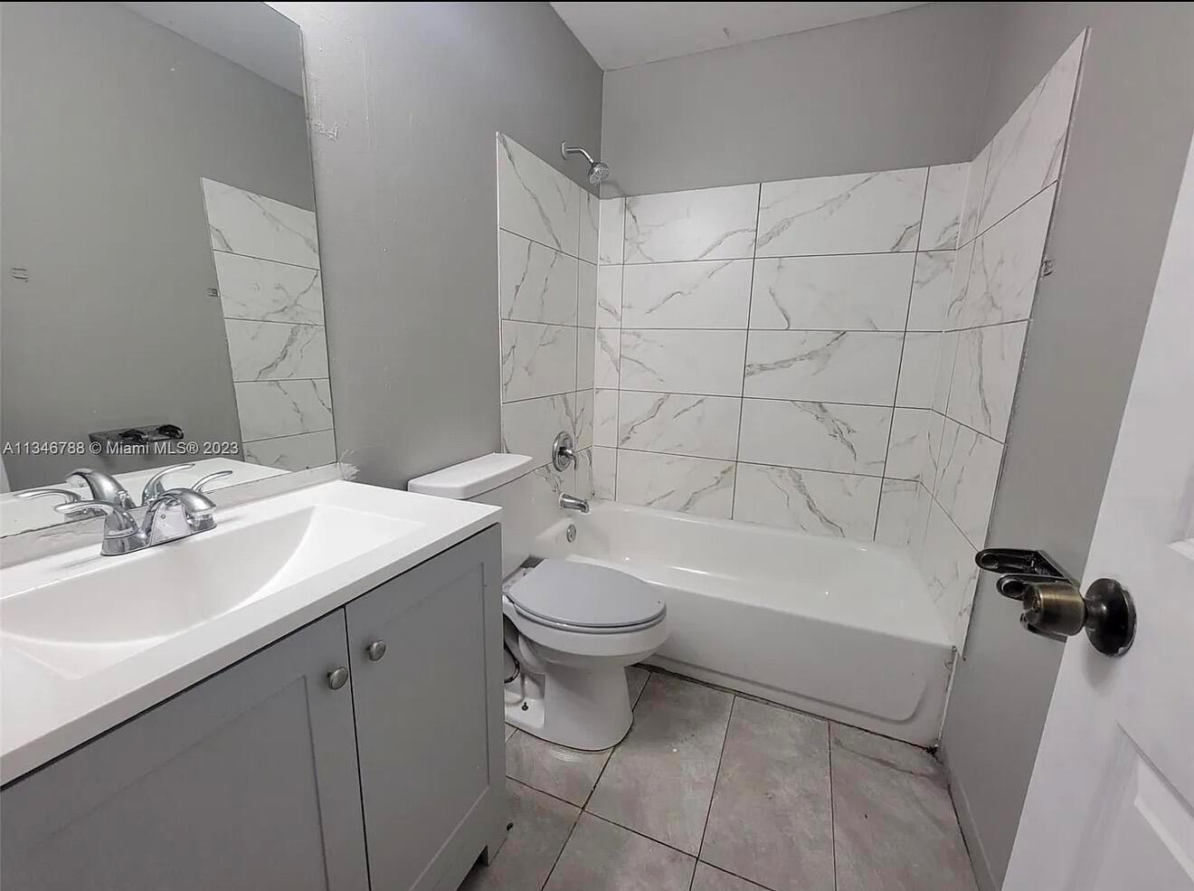 2070 NW 28TH Terrace, Fort Lauderdale FL 33311 photo 3