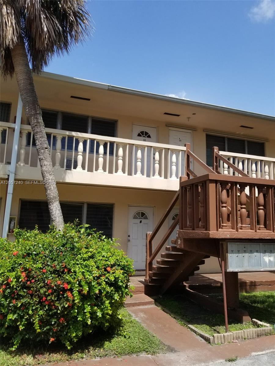 280 SW 11th Ave # 18, Hallandale Beach FL 33009 photo 3