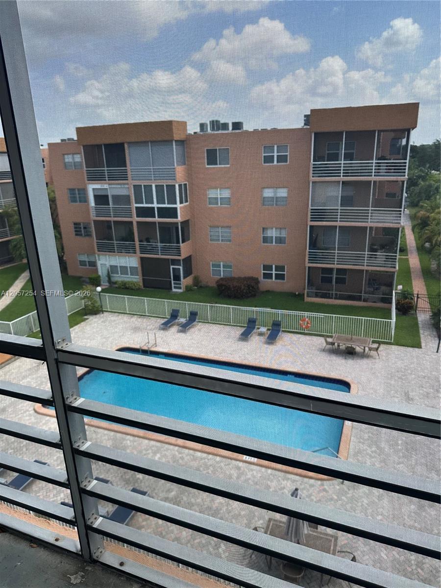 3048 E Sunrise Lakes Dr # 421, Sunrise FL 33322 photo 4