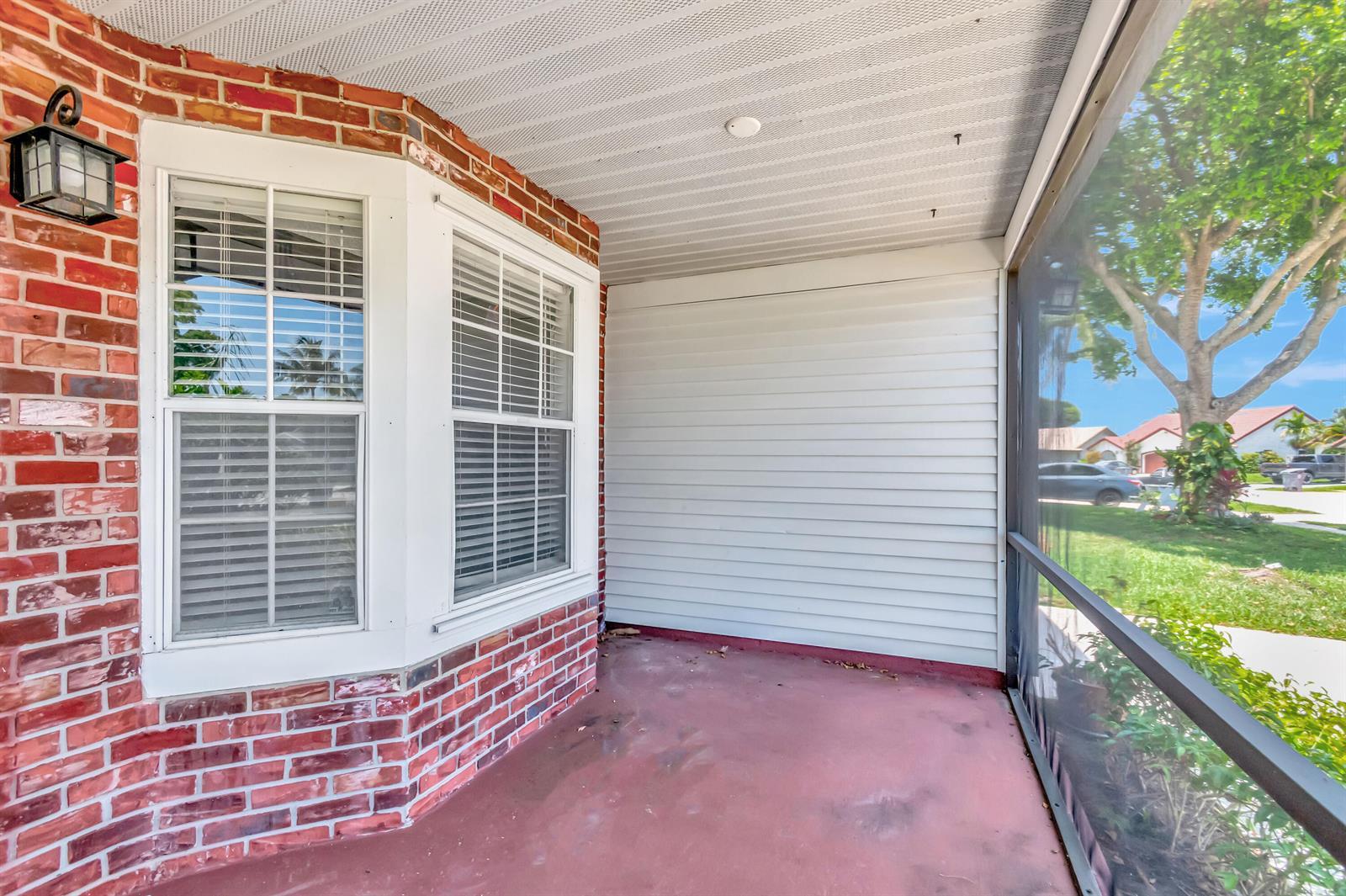 5048 BRIAN Boulevard, Boynton Beach FL 33472 photo 2