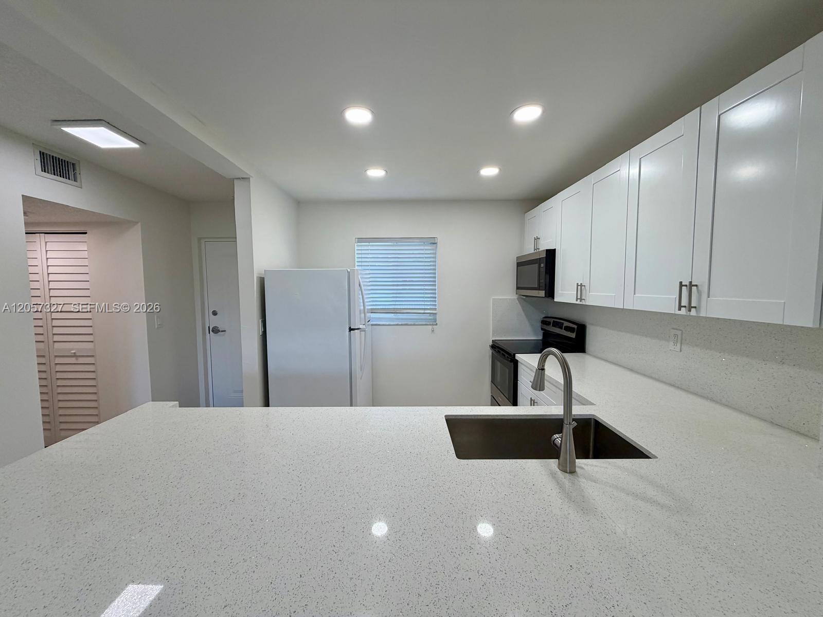 7730 Camino Real # 406, Miami FL 33143 photo 4