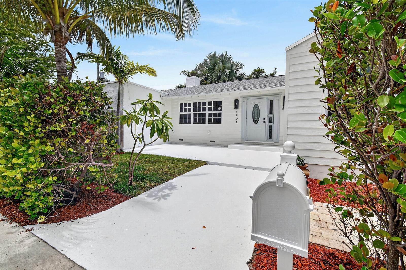 1201 N Ocean Breeze, FL 33460
