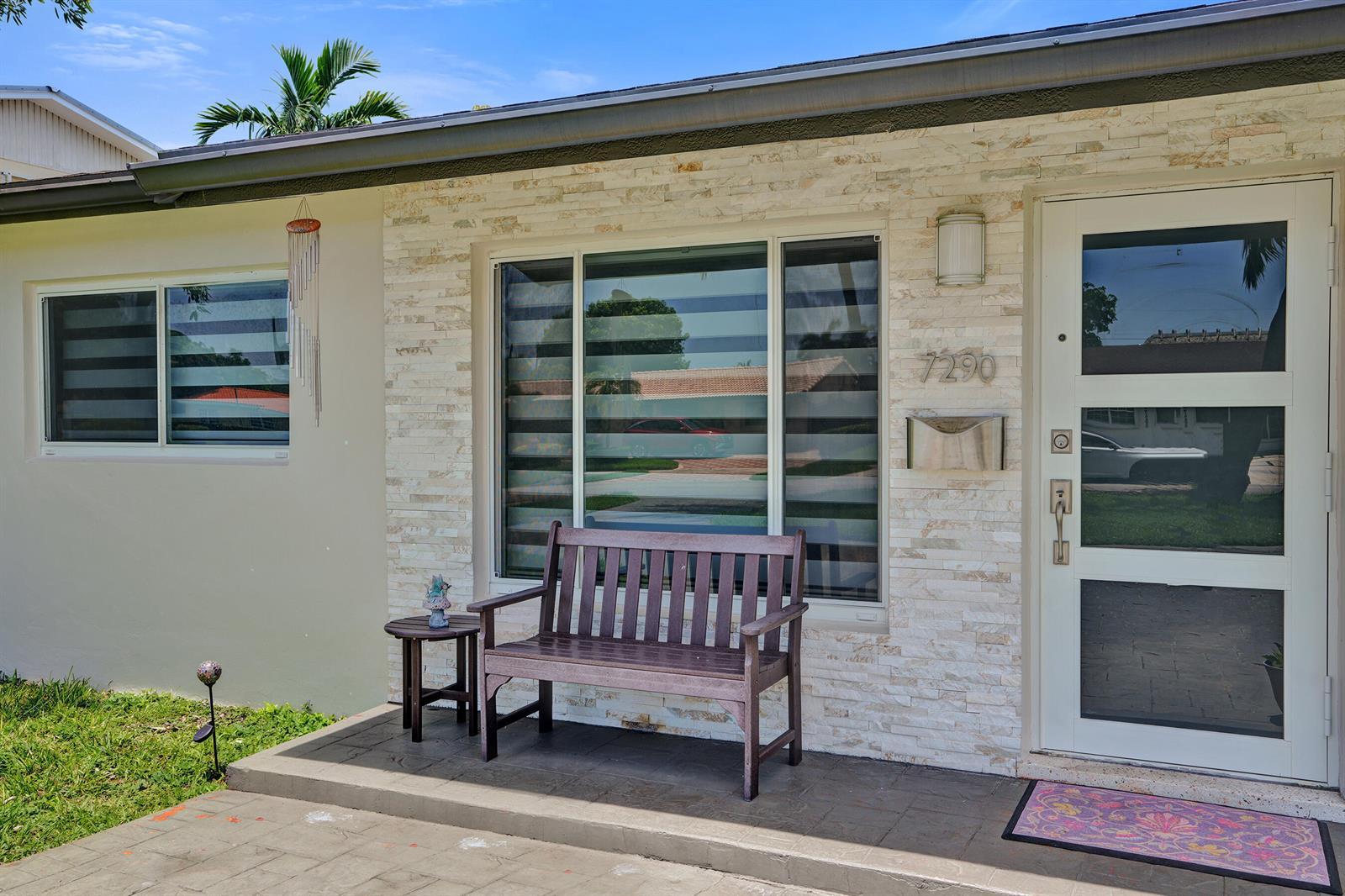 7290 W 14th Court, Hialeah FL 33014 photo 4
