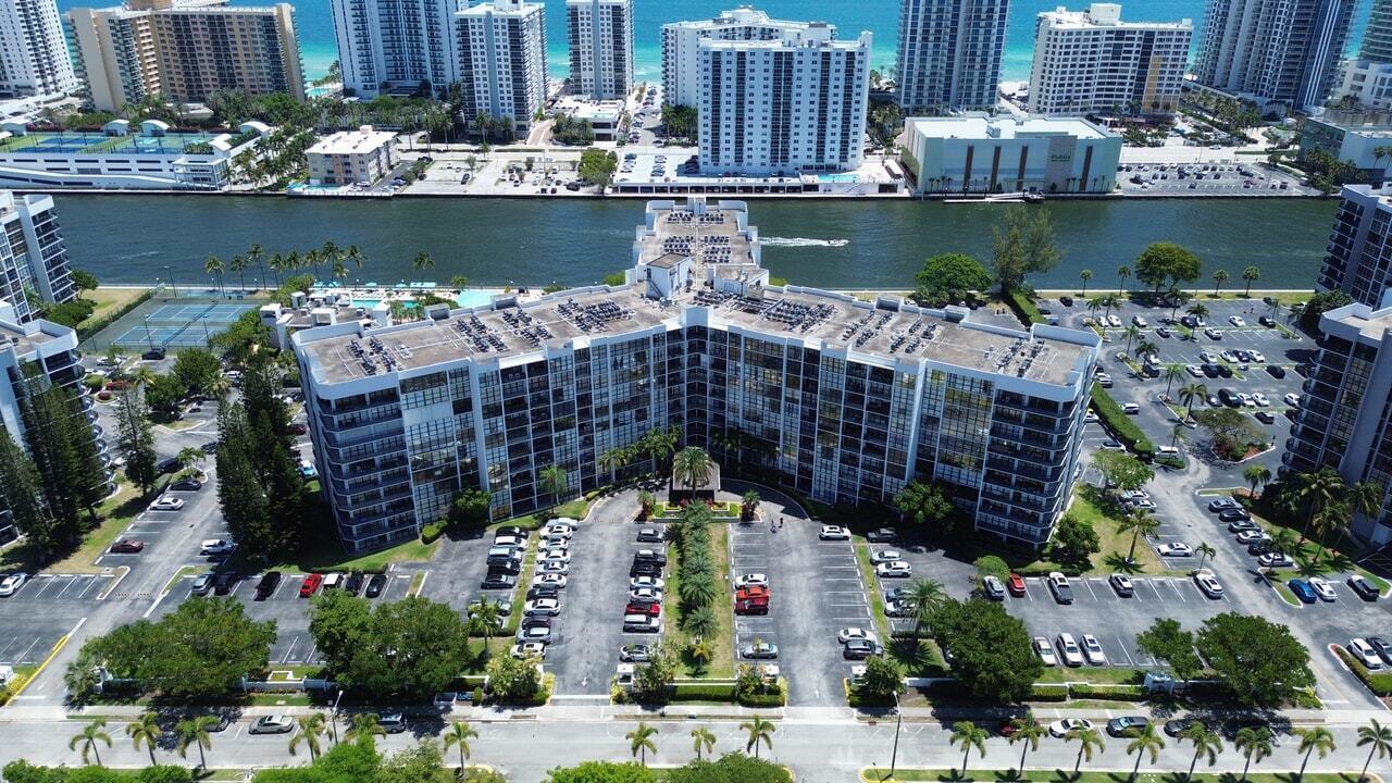 800 Parkview Drive # 823, FL 33009 photo 2