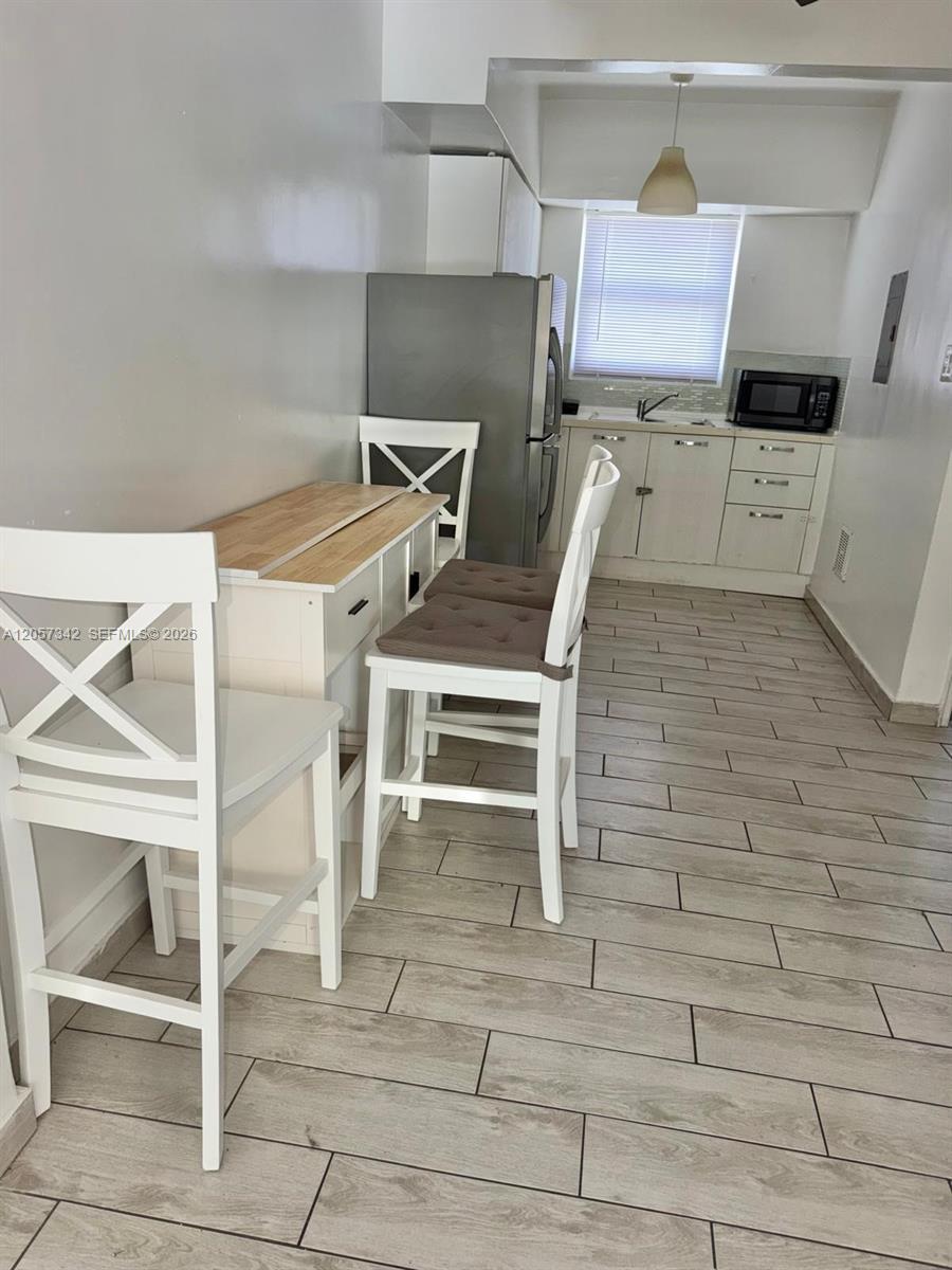 1600 Pennsylvania Ave # 4, Miami Beach FL 33139 photo 3