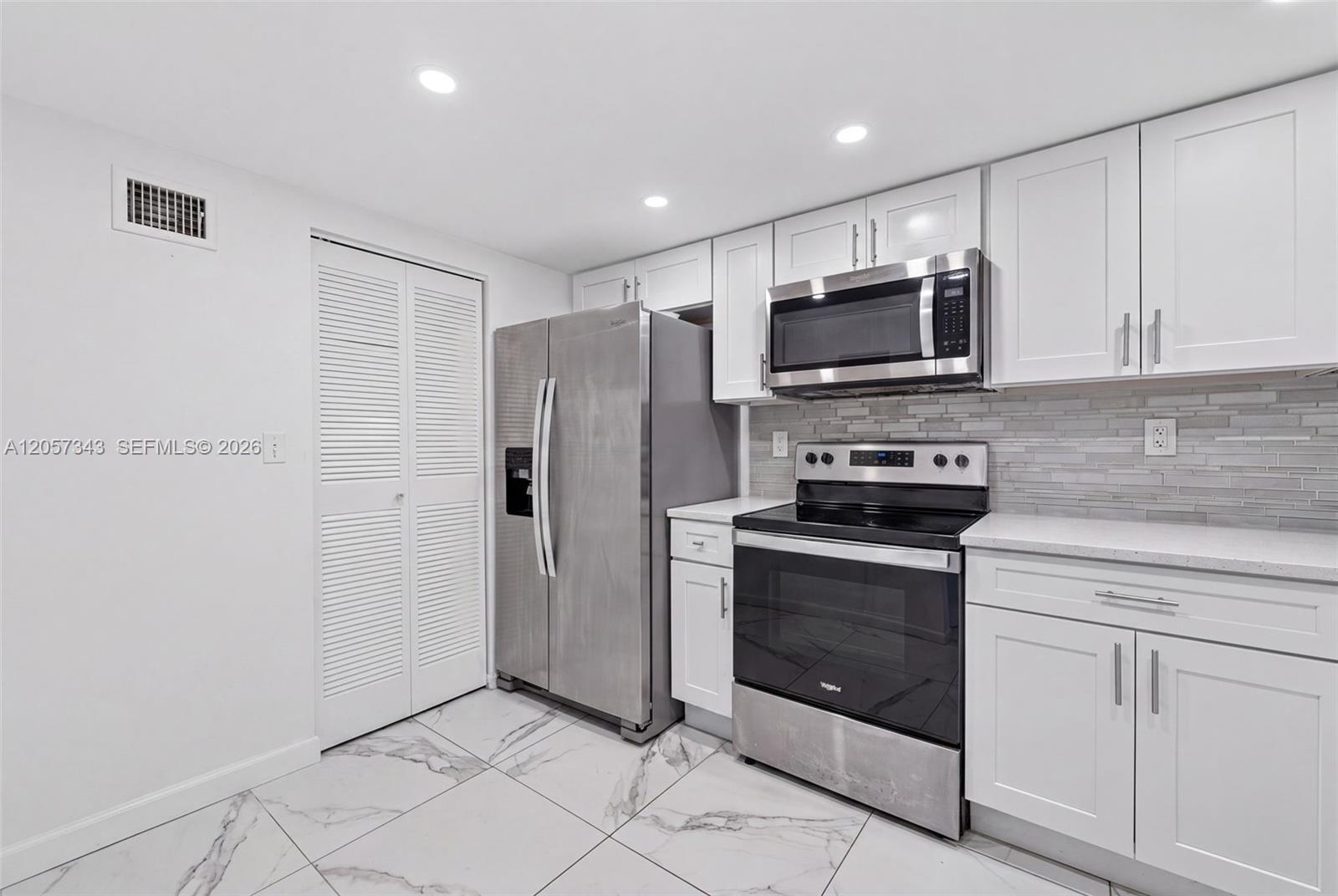 5900 NW 44th St # 414, Lauderhill FL 33319 photo 3