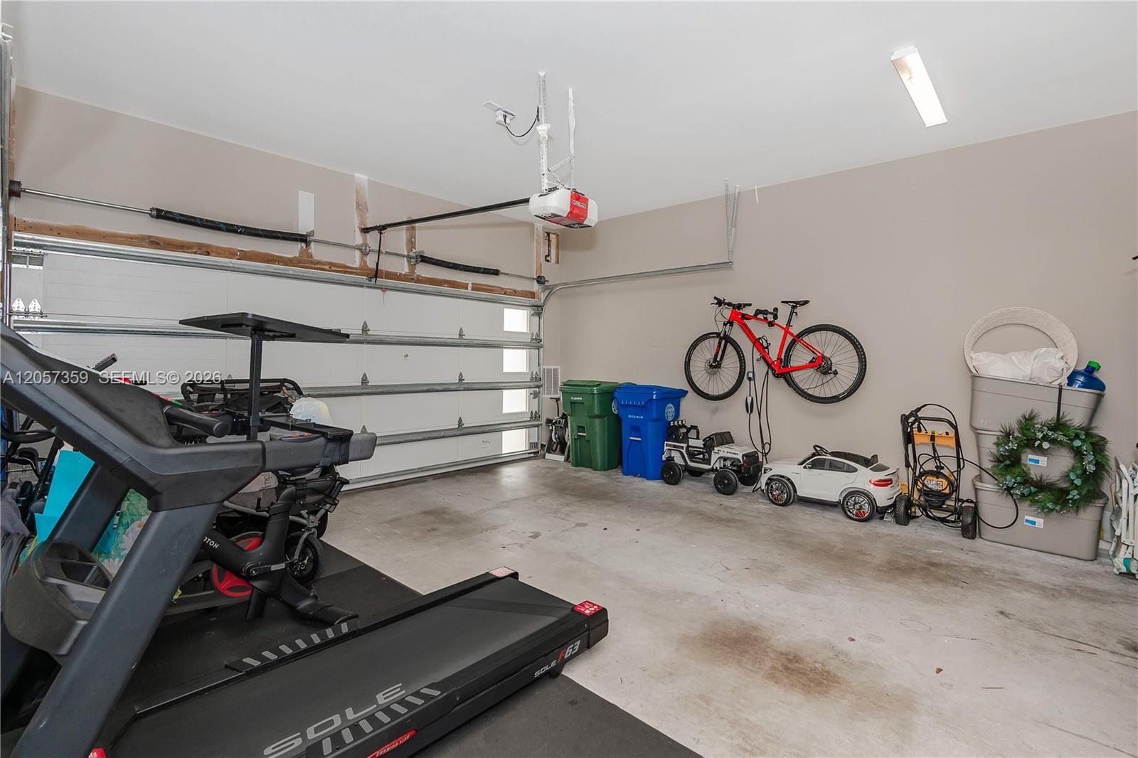 1066 NE 35th St, Oakland Park FL 33334 photo 2