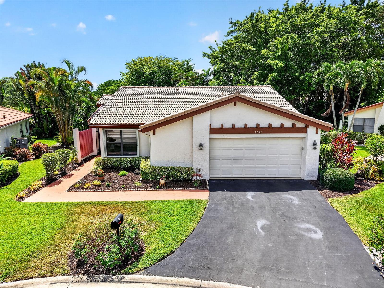 5791 Lakeview Mews Place, Boynton Beach FL 33437 photo 2