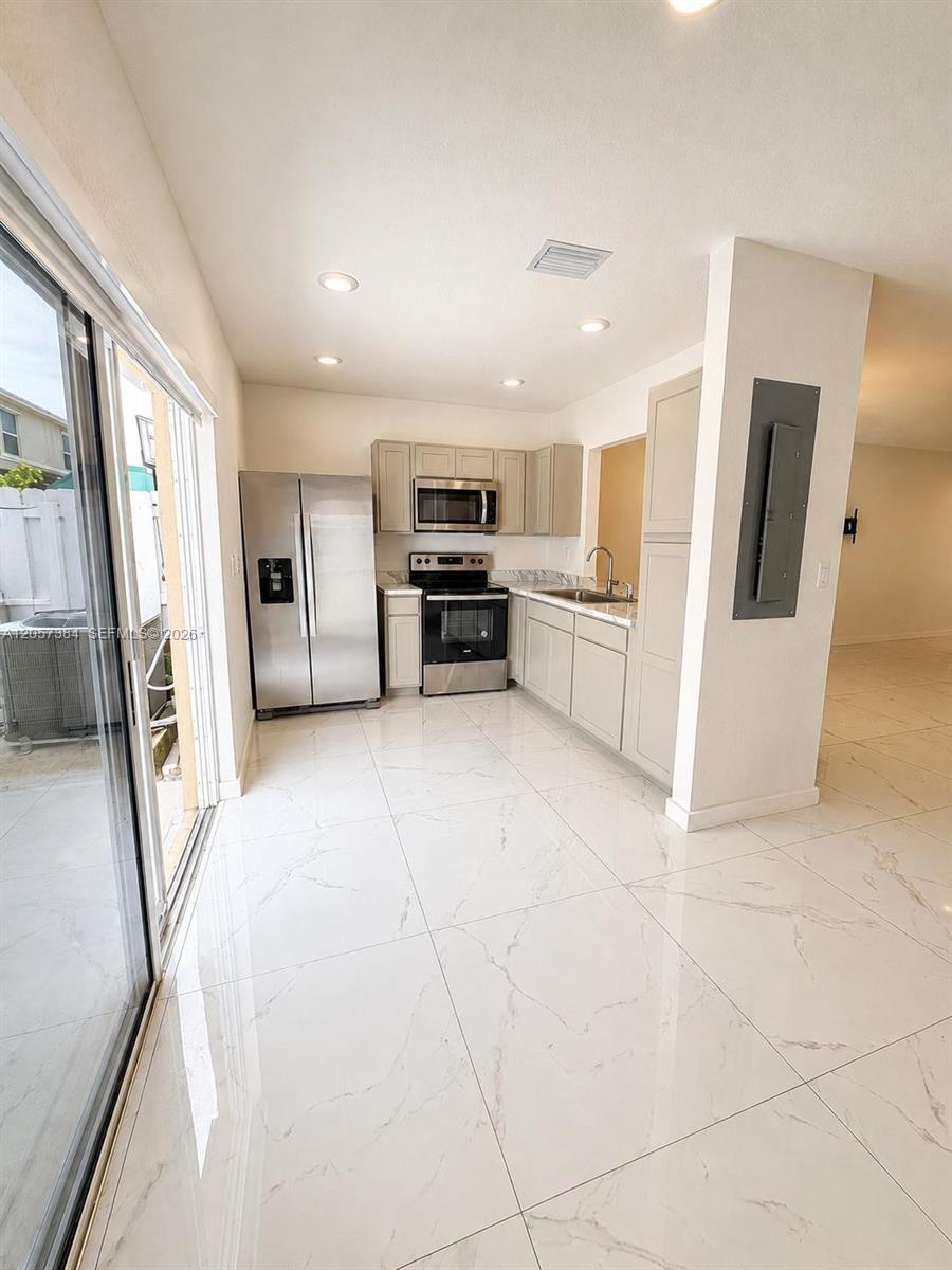461 NE 5th Way # 461, Florida City FL 33034 photo 4