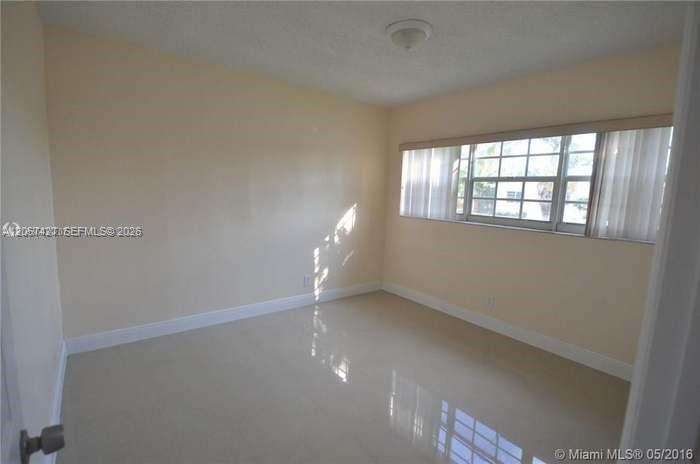 8441 SW 32nd Ter, Miami FL 33155 photo 5