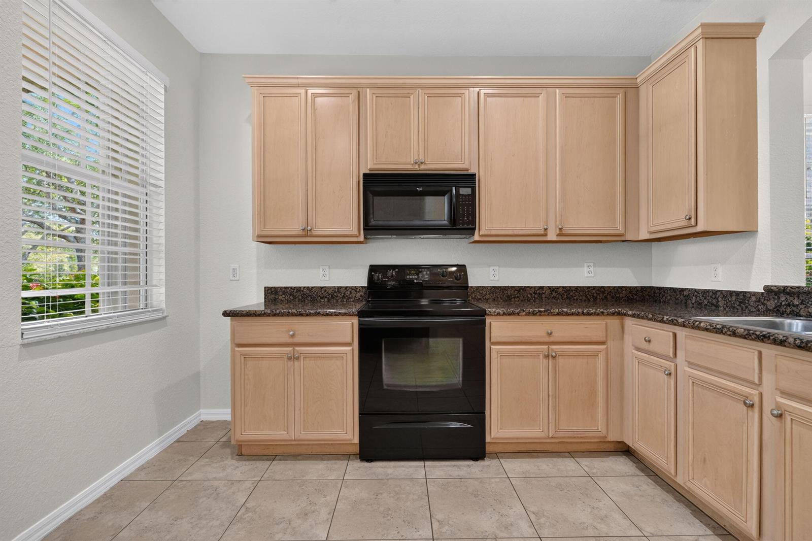 158 W Thatch Palm Circle, Jupiter FL 33458 photo 5