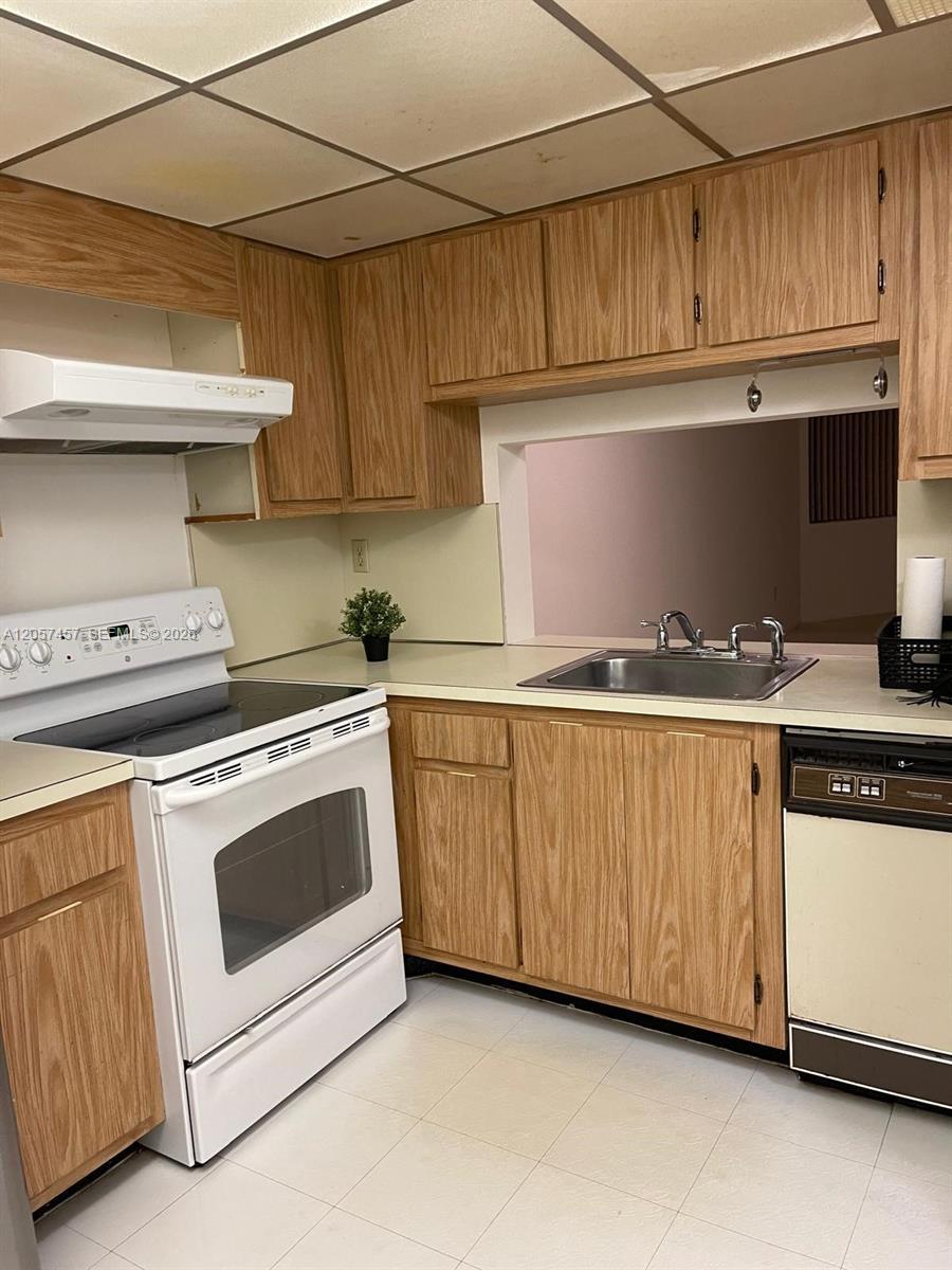 20840 San Simeon Way # 308, Miami FL 33179 photo 3