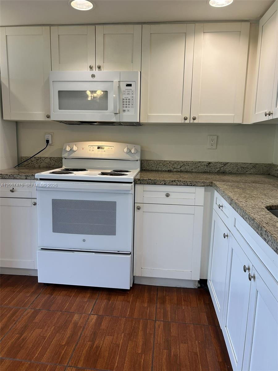 8520 SW 133rd Ave Rd # 213, Miami FL 33183 photo 4
