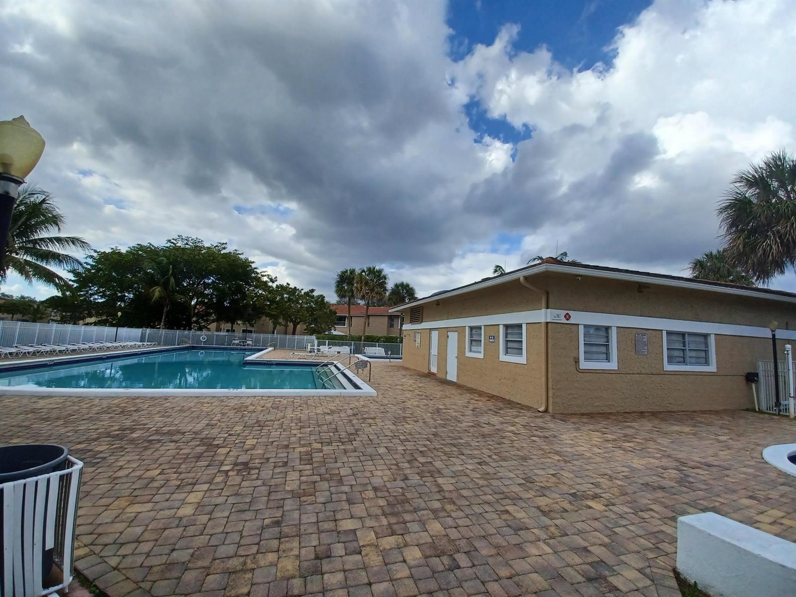 10036 Twin Lakes Drive # f, Coral Springs FL 33071 photo 2