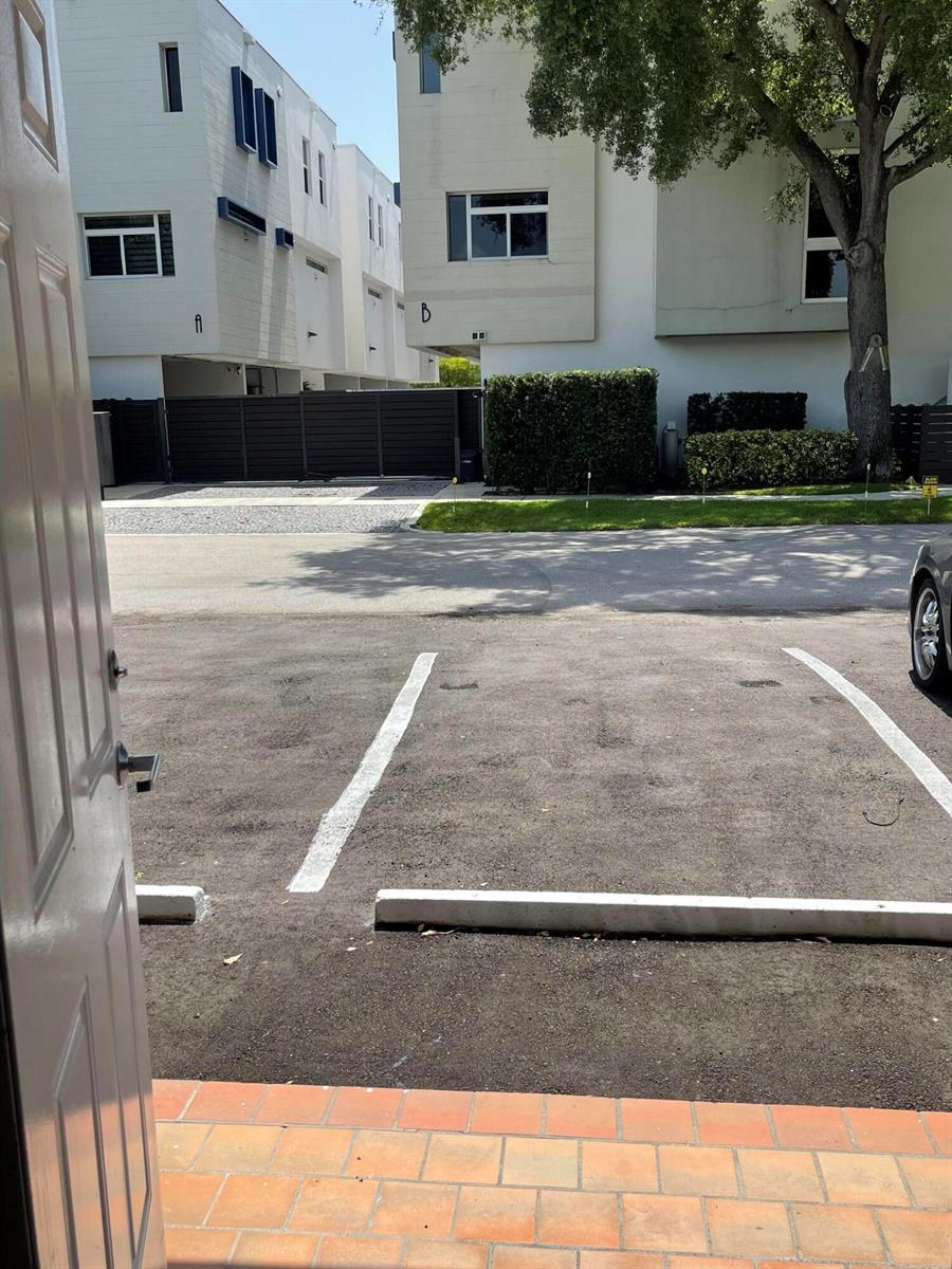 824 NE 4TH Street # 2, Fort Lauderdale FL 33301 photo 3