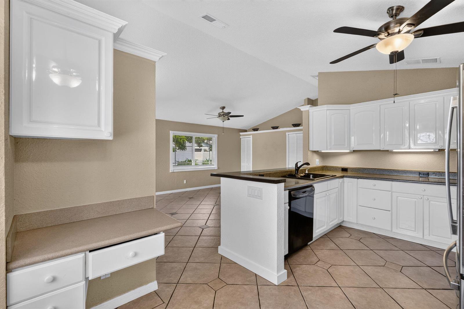 166 RAINTREE, Jupiter FL 33458 photo 4
