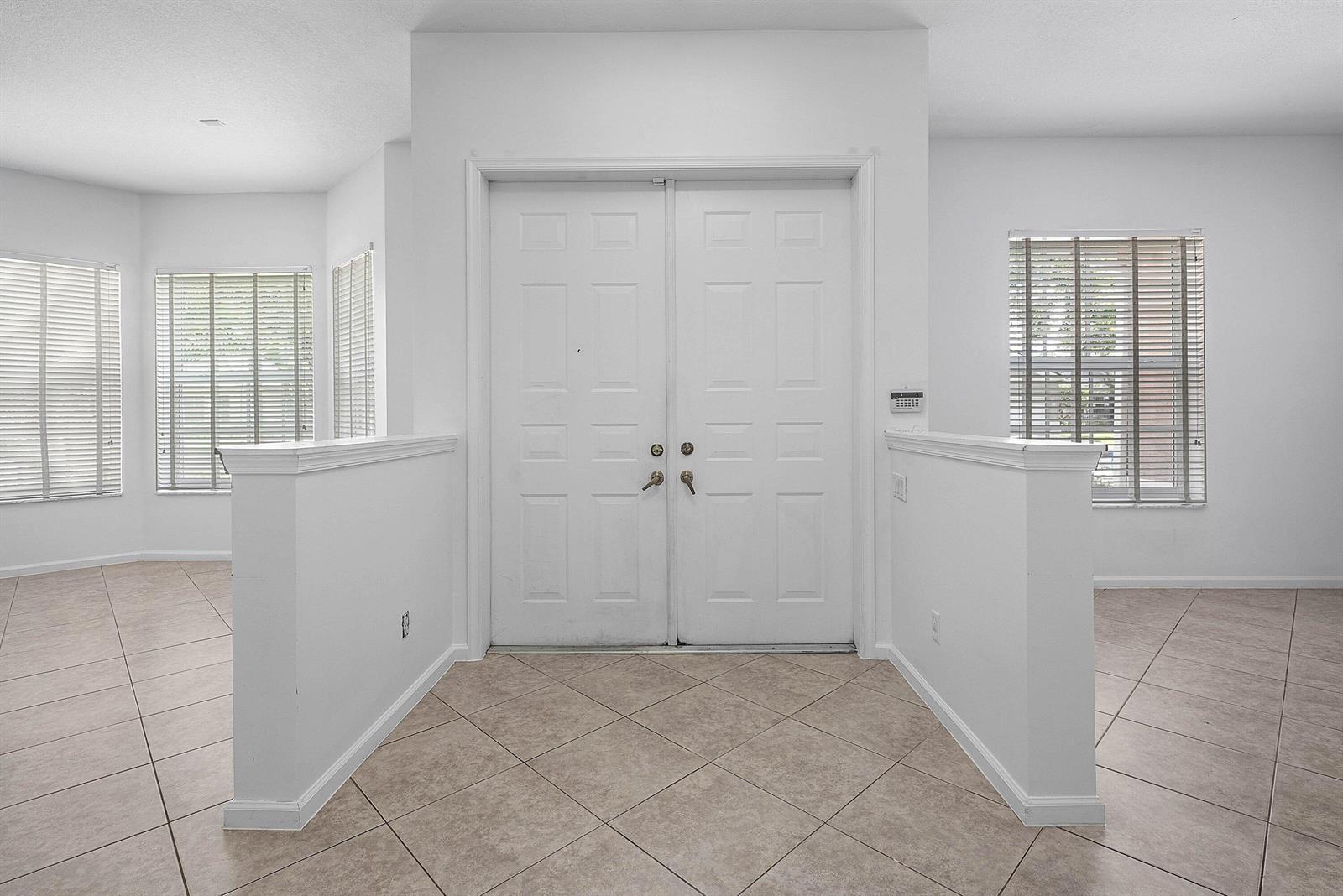 9058 SEDGEWOOD Drive, Lake Worth FL 33467 photo 4