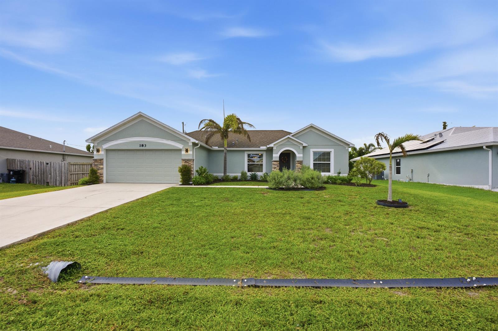 183 SW NORTH WAKEFIELD Circle, Port St. Lucie FL 34953 photo 2