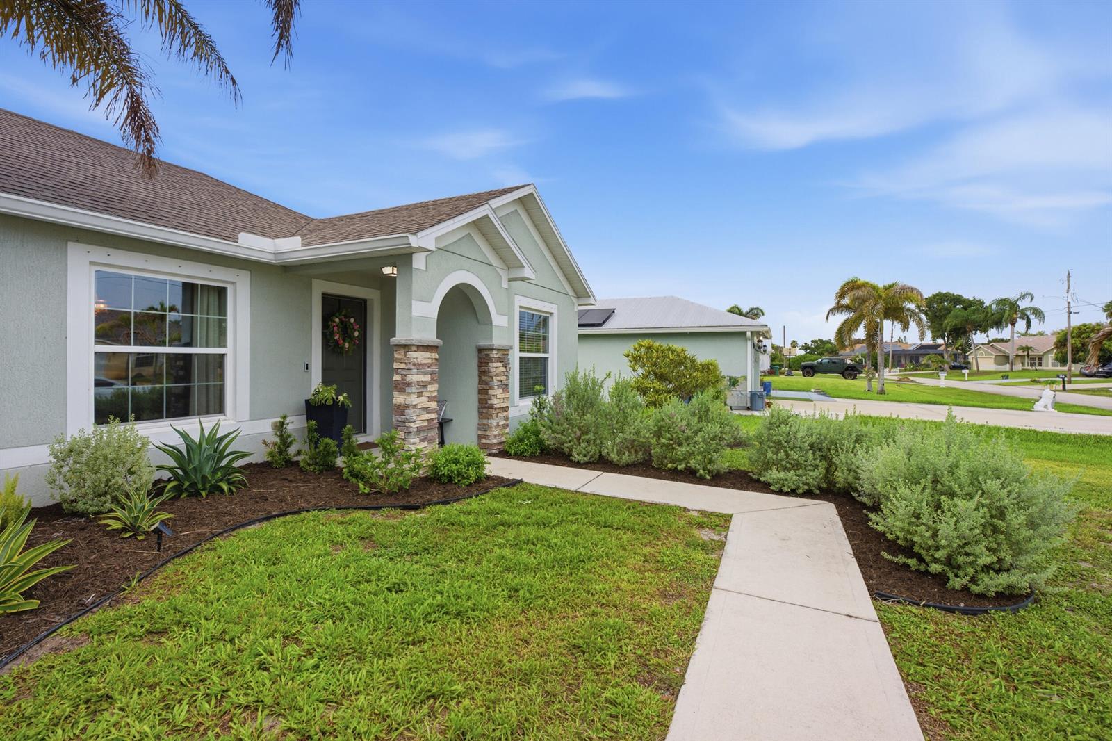 183 SW NORTH WAKEFIELD Circle, Port St. Lucie FL 34953 photo 4