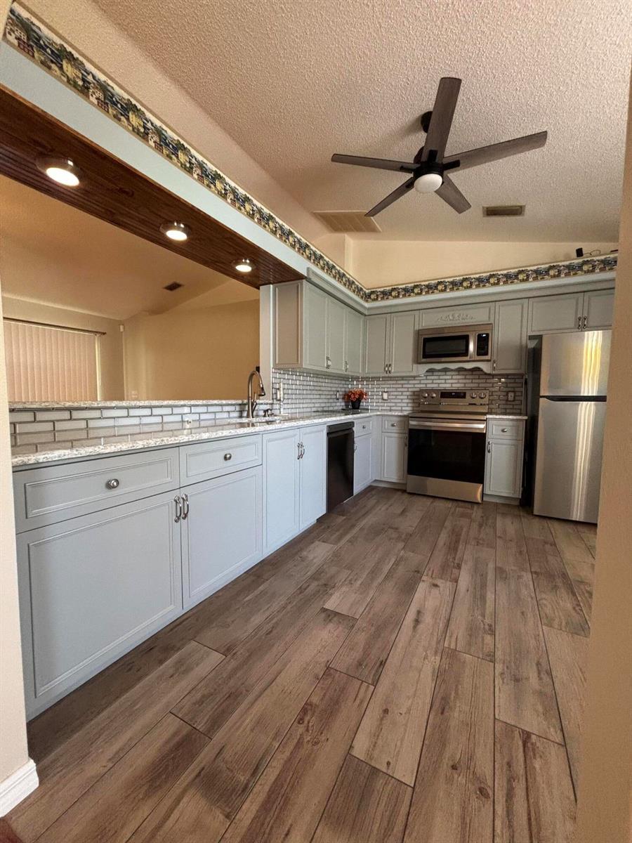 2274 SE LONGHORN Avenue, Port St. Lucie FL 34952 photo 3