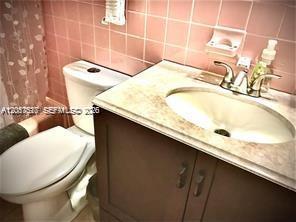 900 SW 11th Ave # 17C, Hallandale Beach FL 33009 photo 5