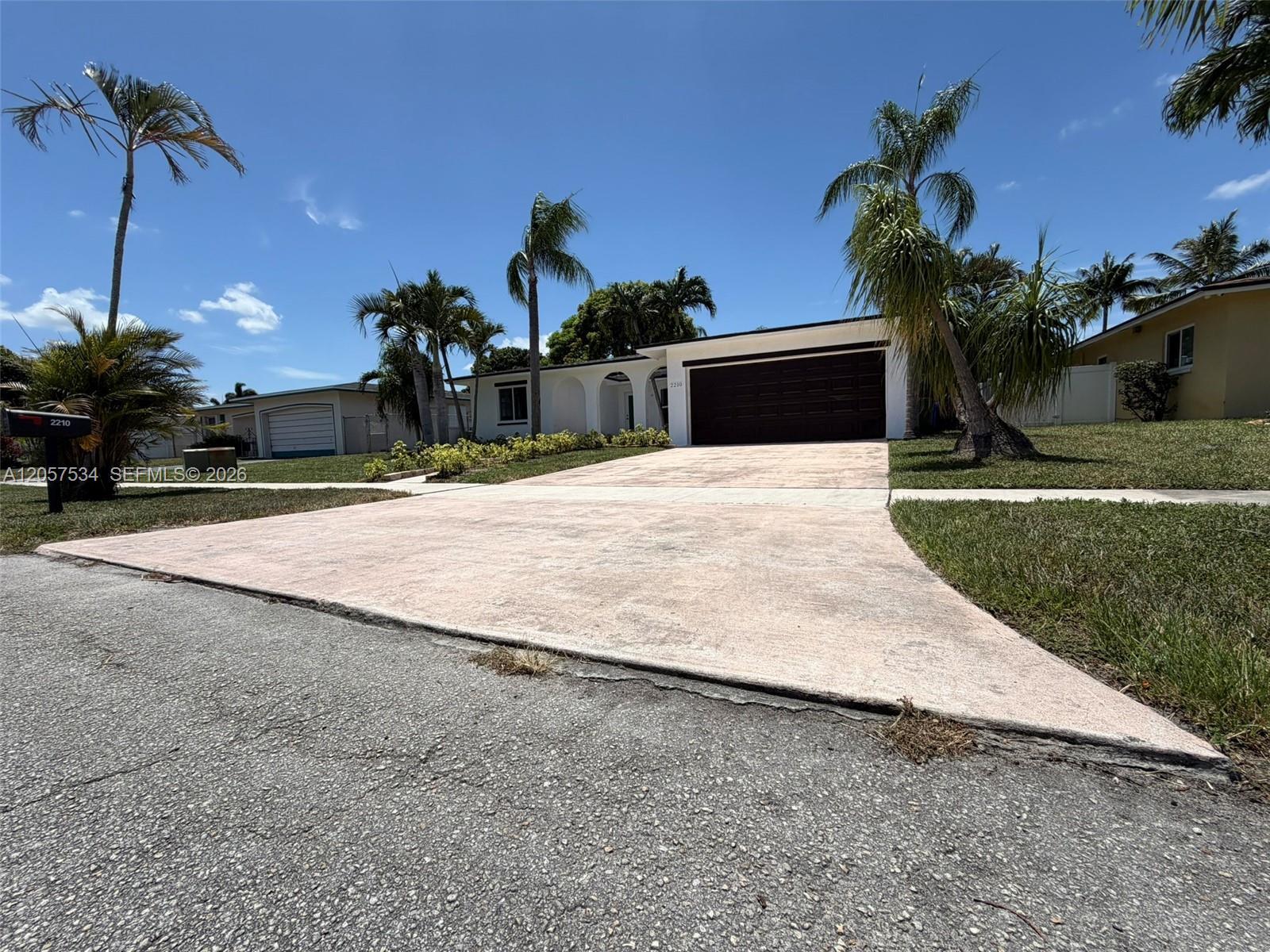2210 NW 93rd Ave, Pembroke Pines FL 33024 photo 2
