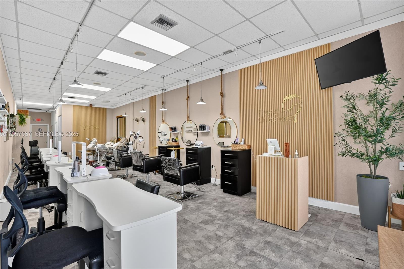 Full Service Salon for Sale in Miami, Miami FL 33173 photo 2