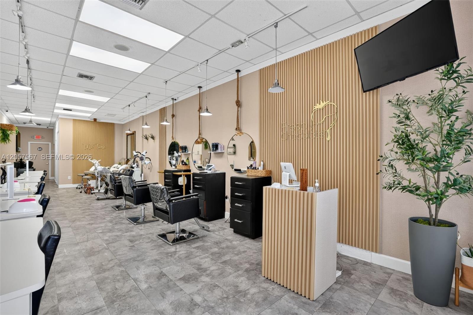 Full Service Salon for Sale in Miami, Miami FL 33173 photo 3
