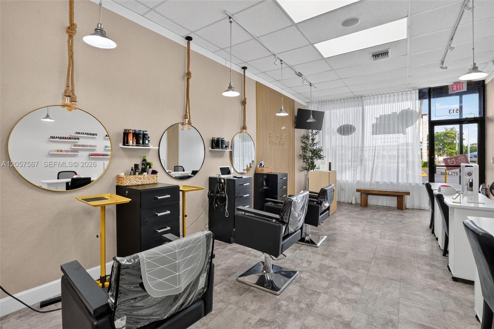 Full Service Salon for Sale in Miami, Miami FL 33173 photo 5
