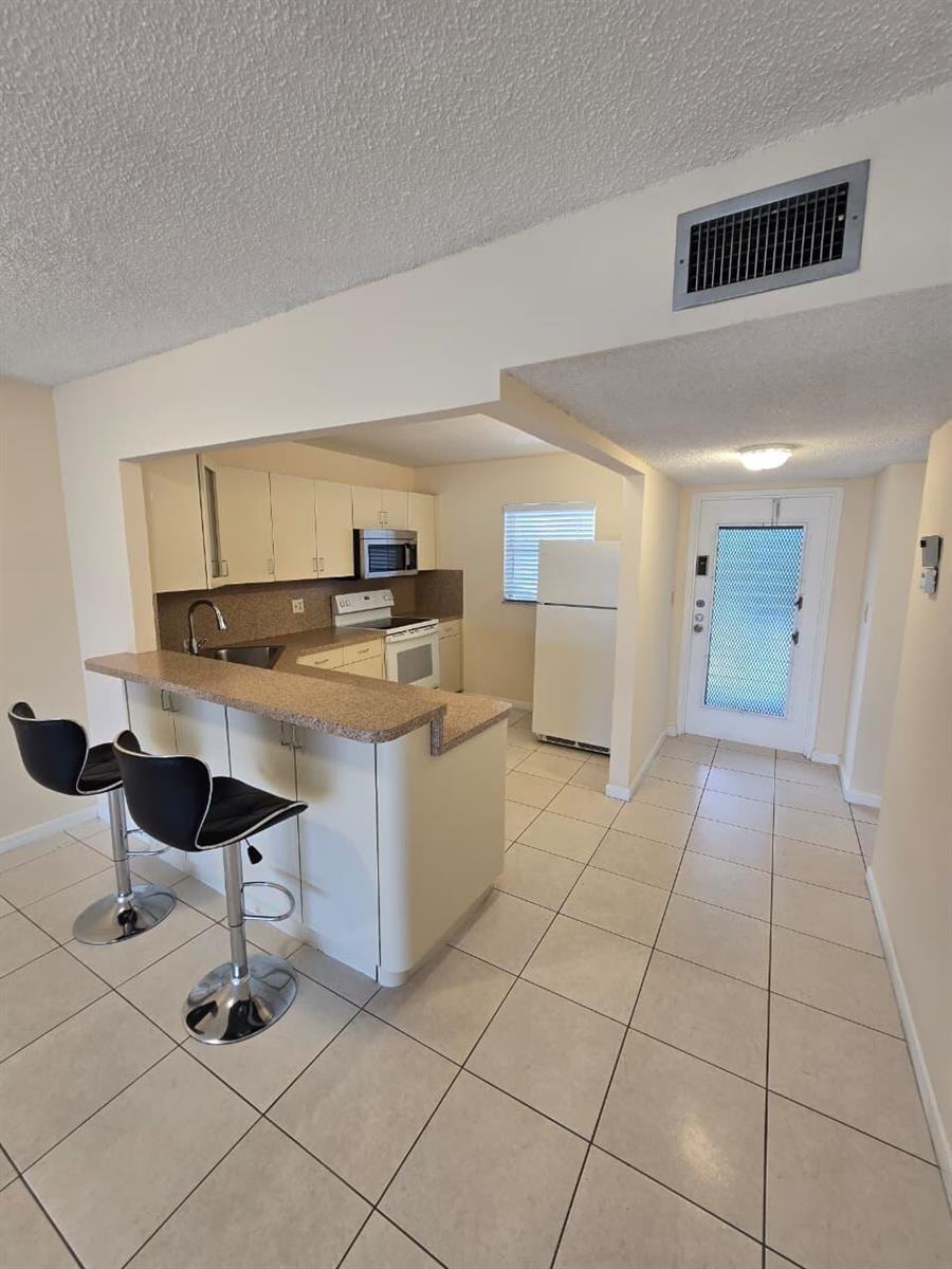 8321 SANDS POINT Boulevard # D306, Tamarac FL 33321