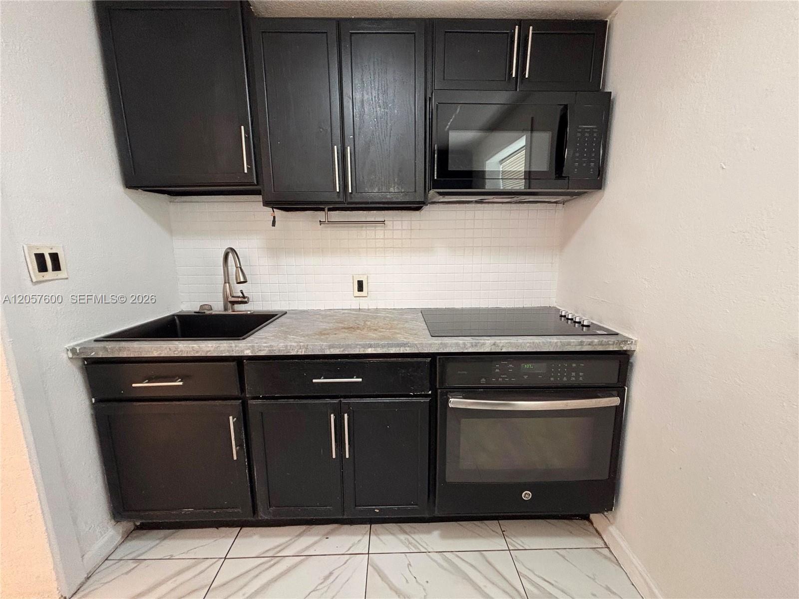 1079 NW 112th Ter # 3, Miami FL 33168 photo 3