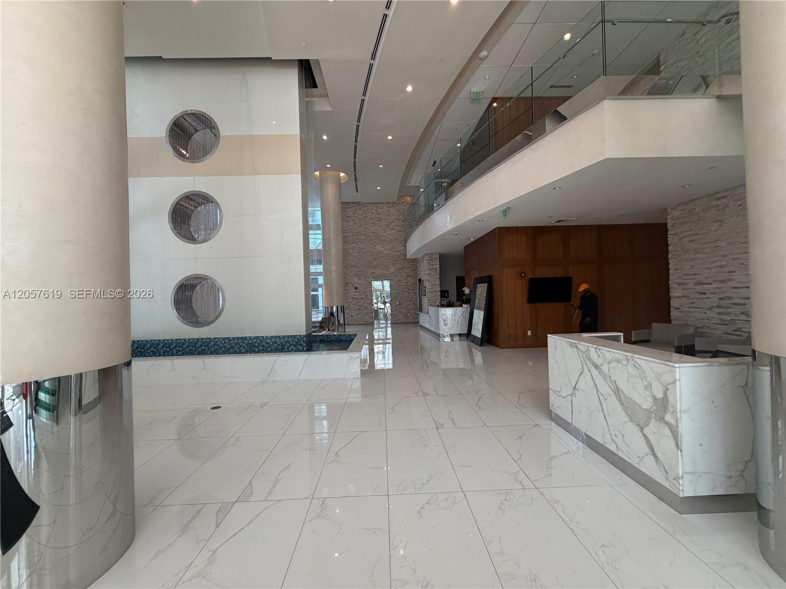 41 SE 5th St # 404, Miami FL 33131 photo 2