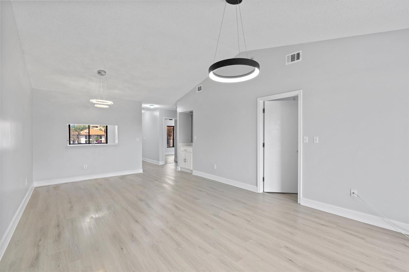 350 Club Circle # 208, Boca Raton FL 33487 photo 3