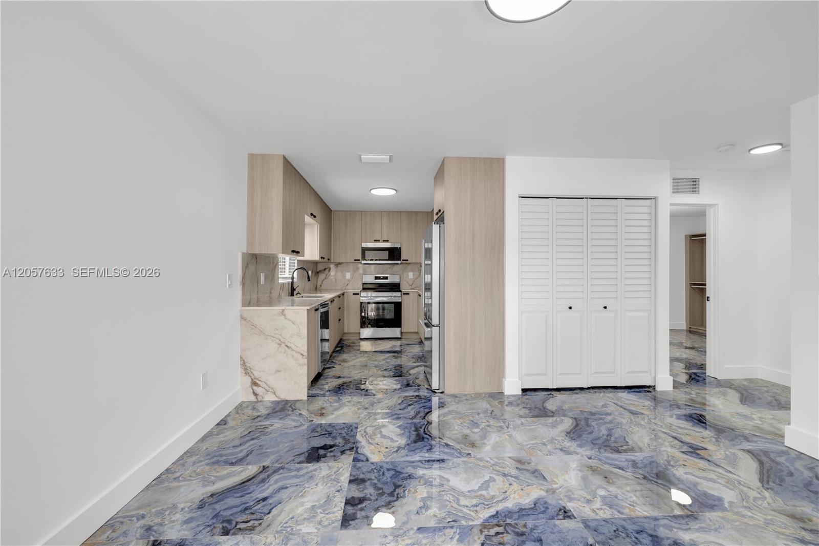 10350 SW 48th St # B, Miami FL 33165 photo 2