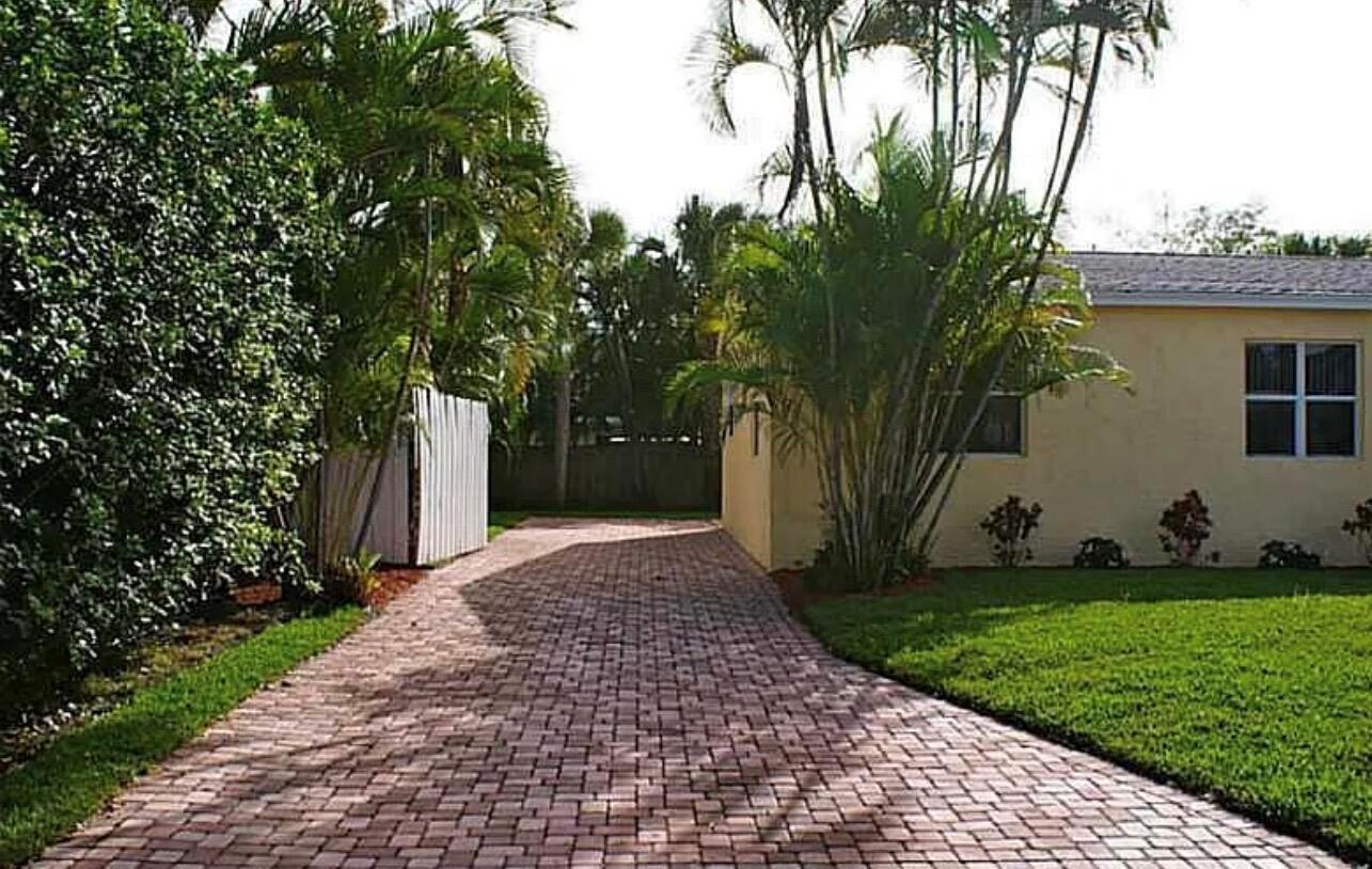 324 BUNKER RANCH Road, West Palm Beach FL 33405 photo 2