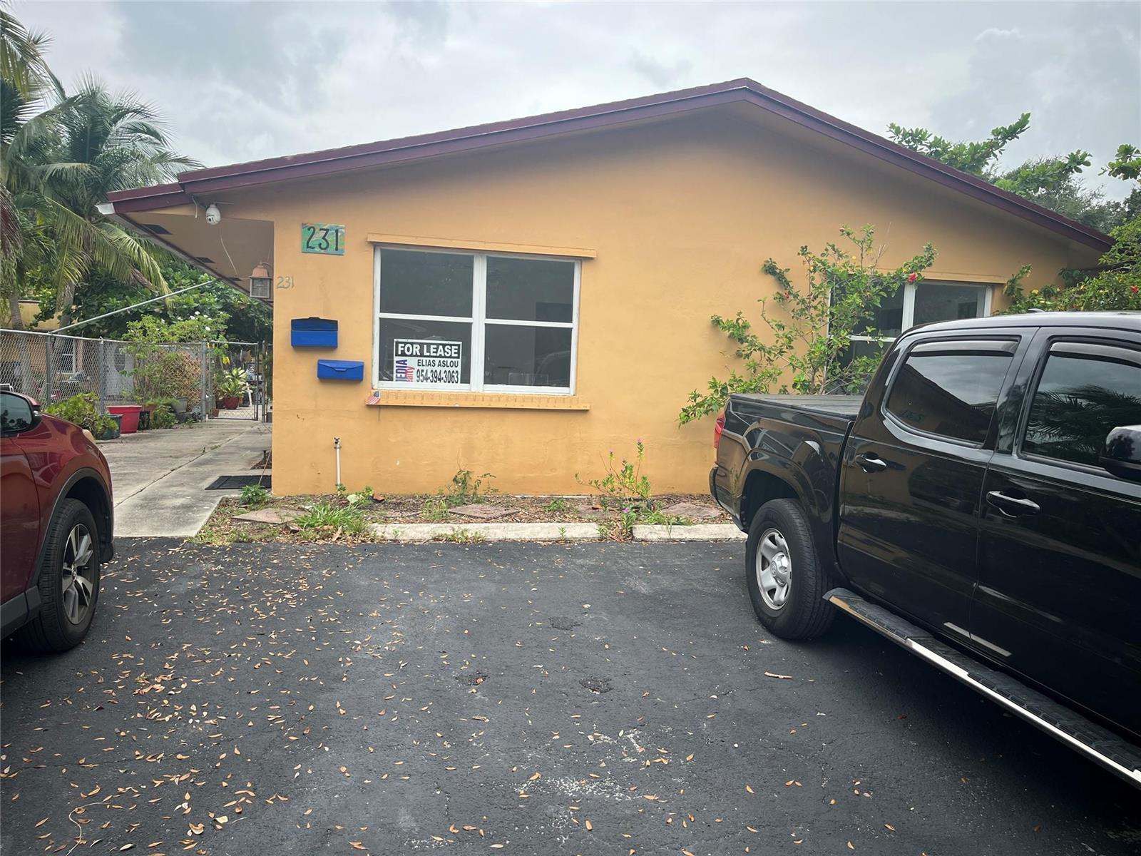 231 SW 8TH Street # 1, Dania Beach FL 33004 photo 2