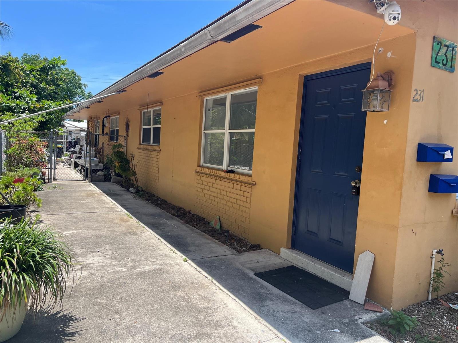 231 SW 8TH Street # 1, Dania Beach FL 33004