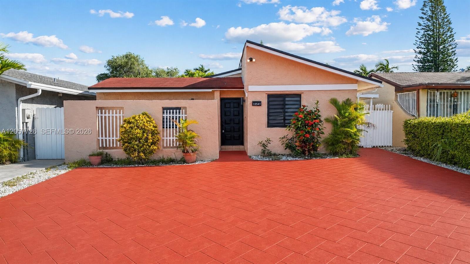10541 SW 21st Ln, Miami FL 33165 photo 2