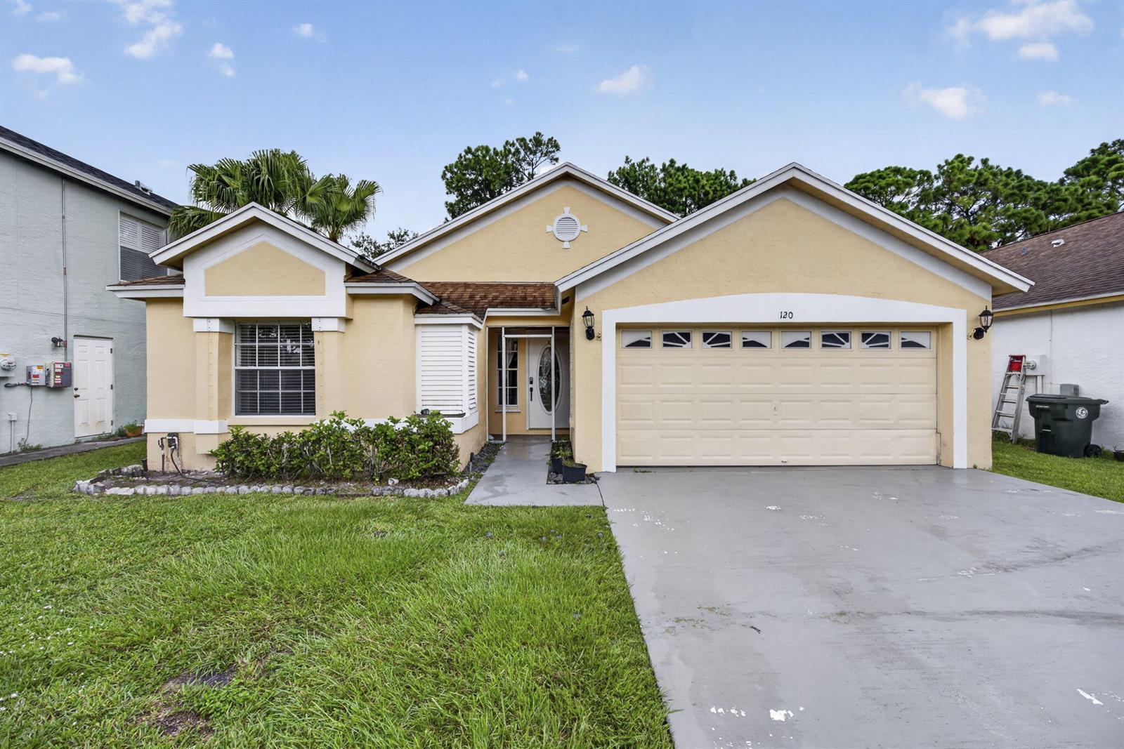 120 Paddock Lane, FL 33413 photo 4