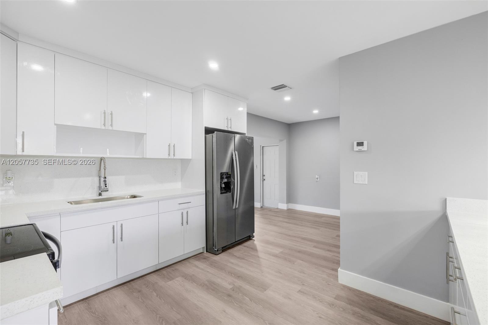 6420 NW 26th St, Sunrise FL 33313 photo 5