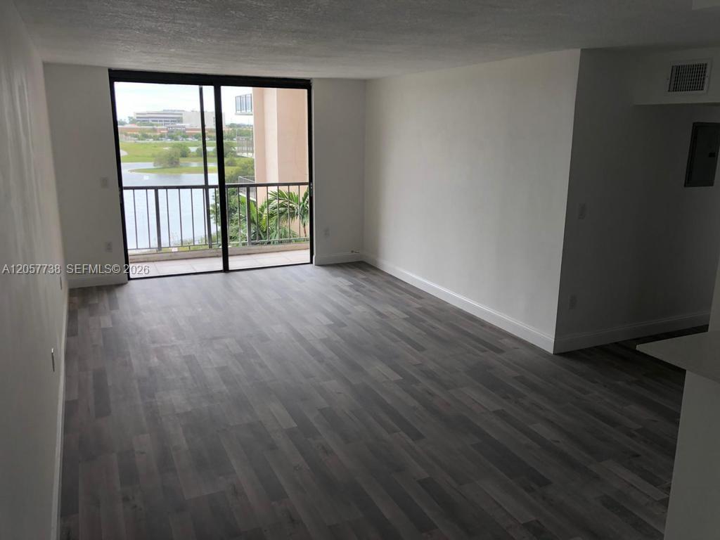 9682 Fontainebleau Blvd # 507, Miami FL 33172