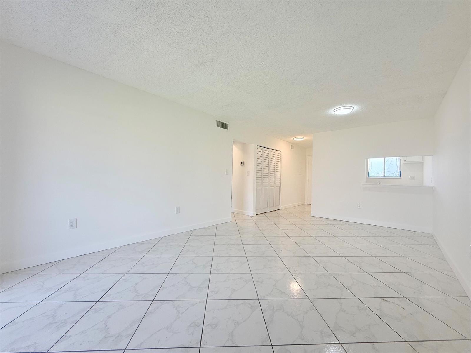 6106 FOREST HILL Boulevard # 204, West Palm Beach FL 33415 photo 2