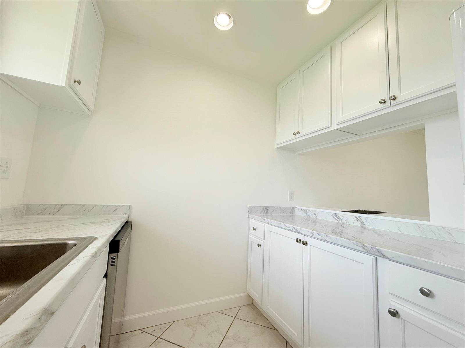 6106 FOREST HILL Boulevard # 204, West Palm Beach FL 33415 photo 5