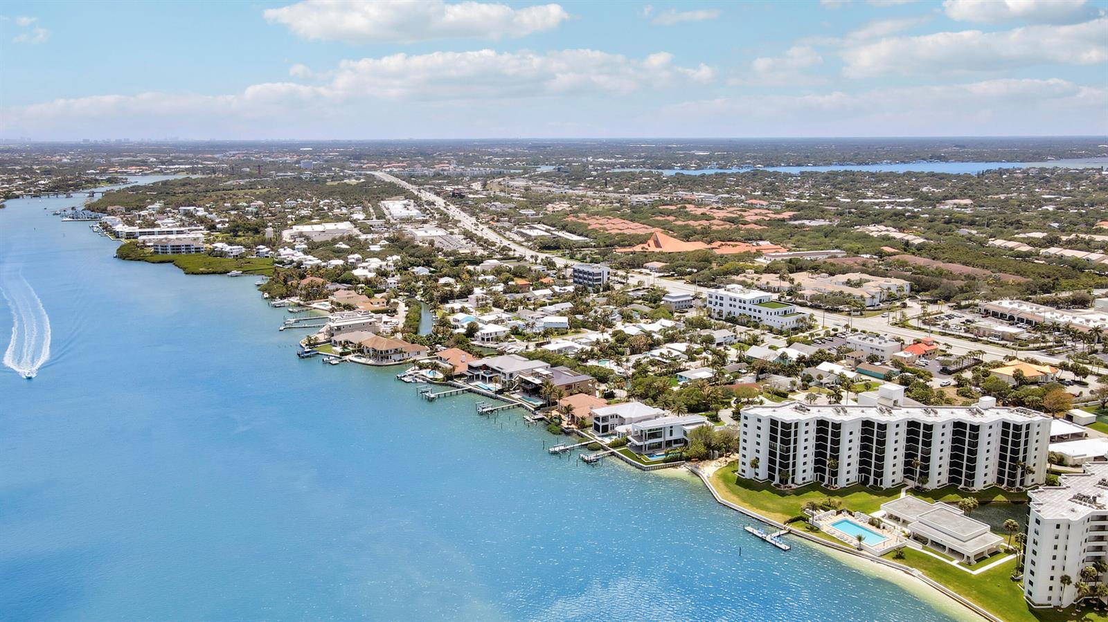 19800 SANDPOINTE BAY Drive # 708, Tequesta FL 33469 photo 4