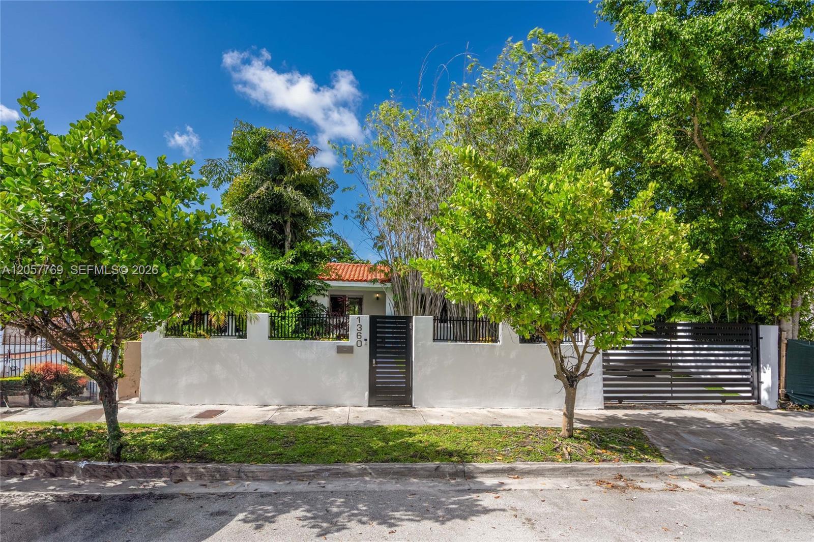 1360 SW 16th St, Miami FL 33145 photo 3