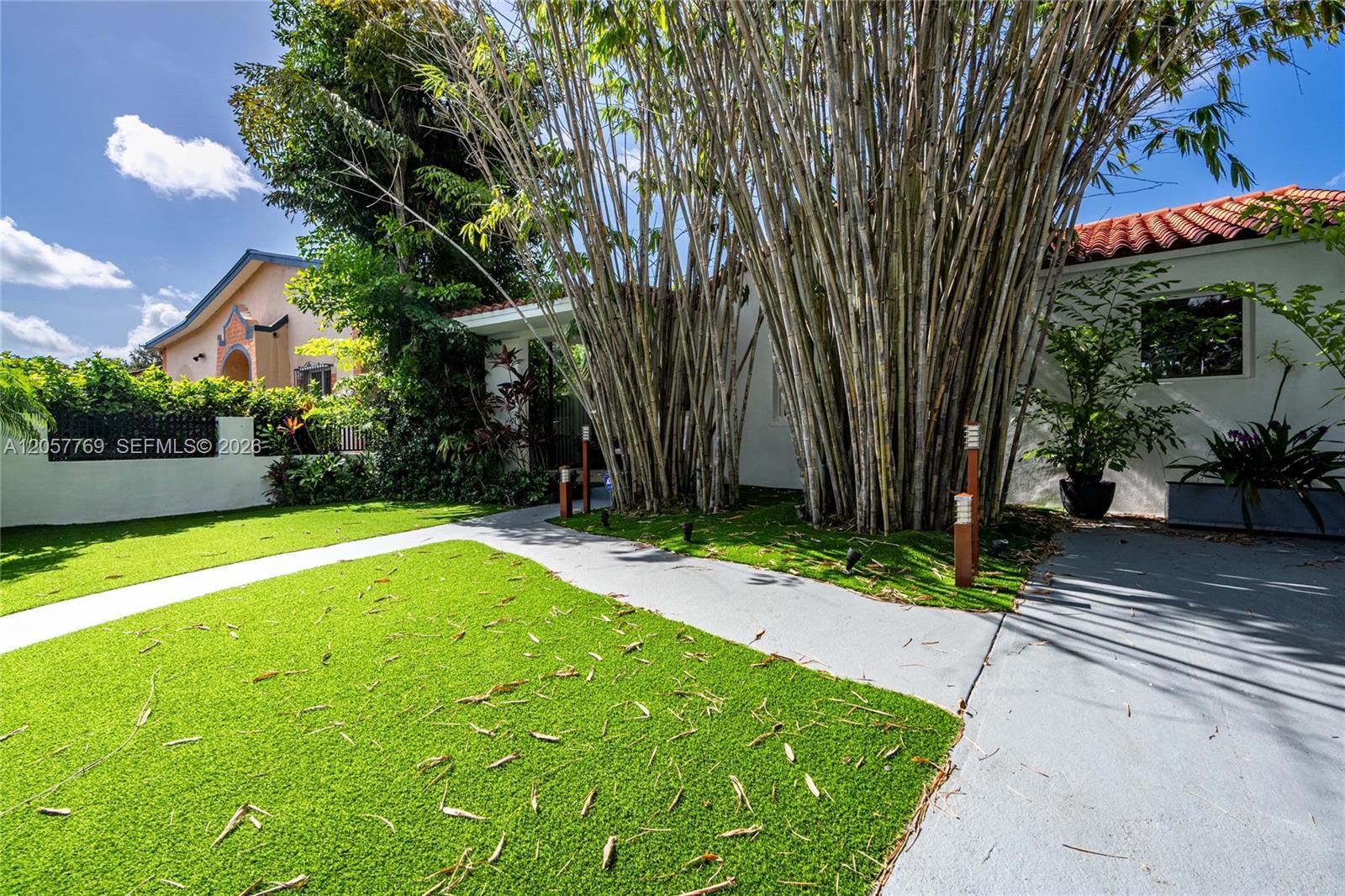 1360 SW 16th St, Miami FL 33145 photo 4