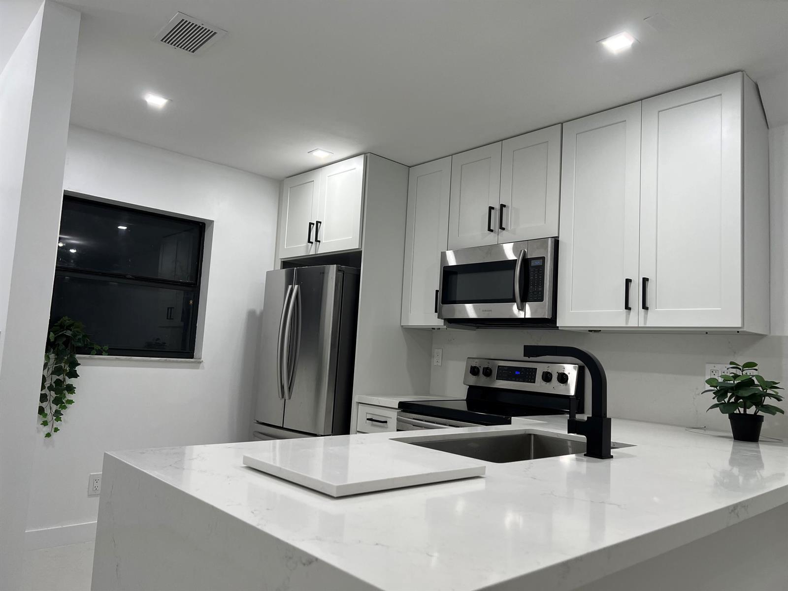 1088 NW 106TH Terrace # 206, Pembroke Pines FL 33026 photo 2