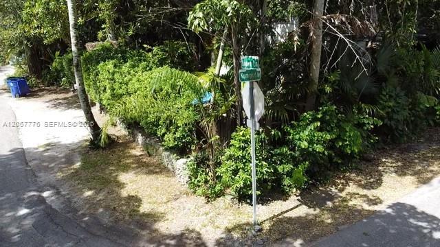 3564 Linden Ln, Miami FL 33133 photo 3