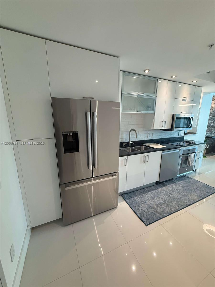 60 SW 13th St # 3808, Miami FL 33130 photo 3